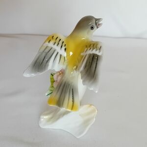 Vintage Hand Painted Oriole Yellow and Gray Ceramic Bird Figurine Made In Japan